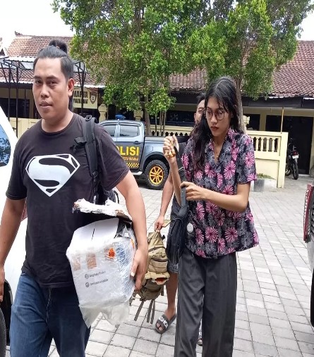 Terduga Kurir Ganja Ditangkap di Parkiran Kampus Polisi Sita Ganja 849,73 Gram