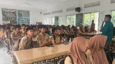 kegiatan UNU LiterAction! di SMKN 1 Kuripan