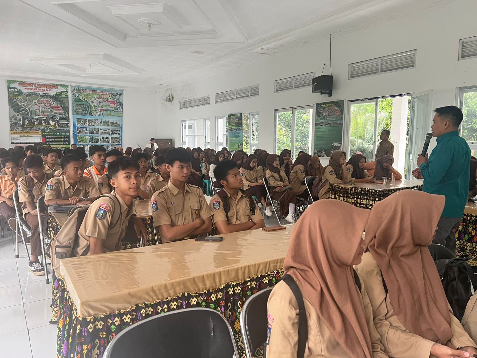 kegiatan UNU LiterAction! di SMKN 1 Kuripan